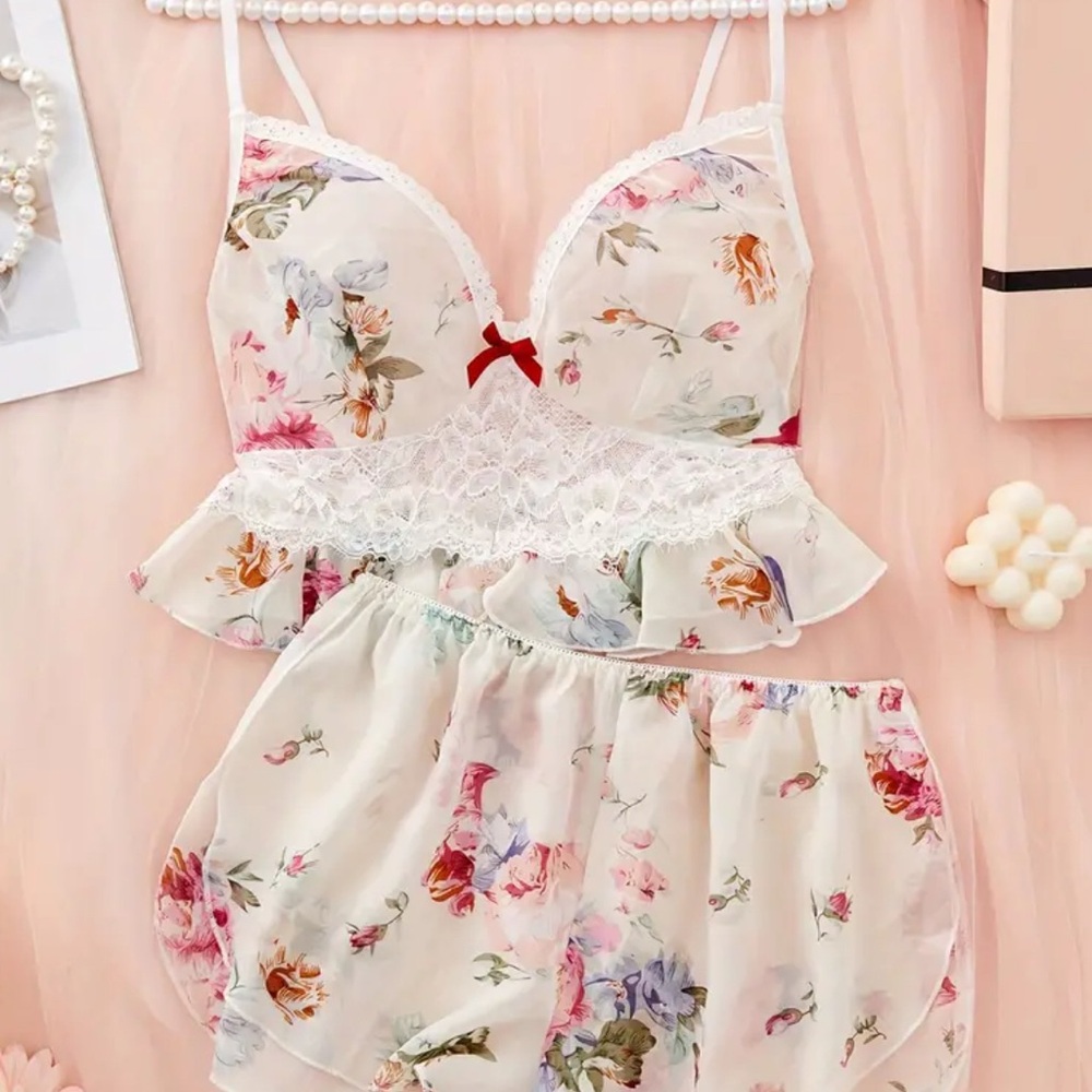 Cream Lace Trim Pajama Set with Vintage-Inspired Design. Brand new in package - Picture 2 of 11